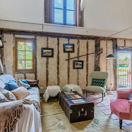 Semesterbostad Traditional House In The Gascogne Forest Trensacq